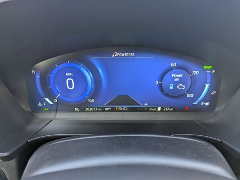 Used 2022 Ford Escape Titanium w/ Titanium Premium Package image 28