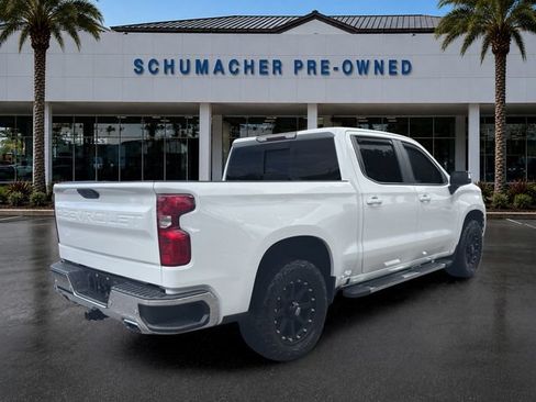 Used 2021 Chevrolet Silverado 1500 LT AWD/4WD image 7
