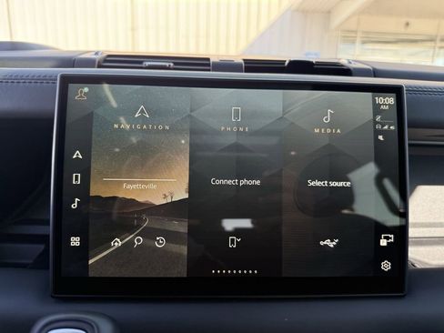 Used 2024 Land Rover Defender 130 Outbound image 30