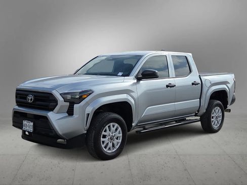 Used 2025 Toyota Tacoma SR RWD image 4