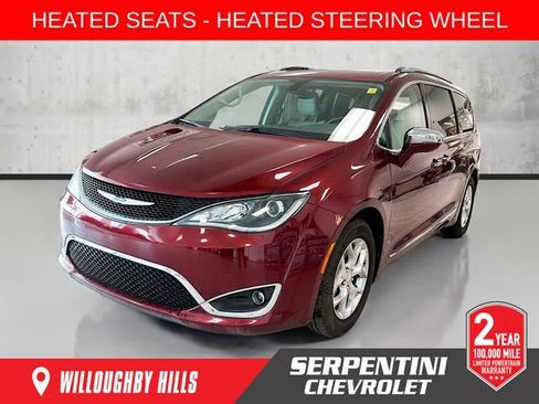 Used 2019 Chrysler Pacifica Limited image 1