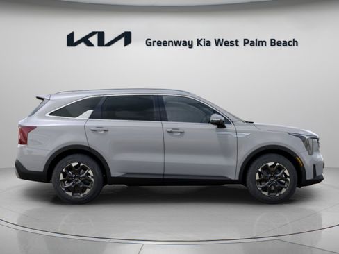 New 2026 Kia Sorento S FWD image 9