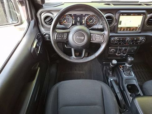 Used 2021 Jeep Gladiator Sport AWD/4WD image 12