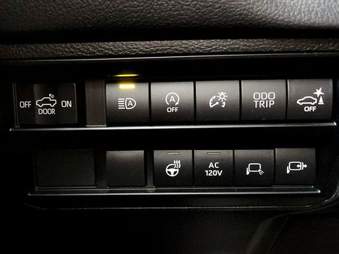 Used 2023 Toyota Tundra Limited AWD/4WD image 28