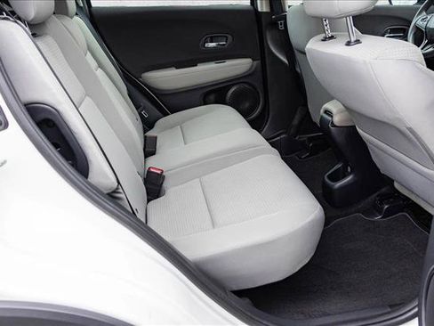 Used 2021 Honda HR-V LX image 25