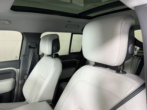 New 2026 Land Rover Defender 110 S AWD/4WD image 9