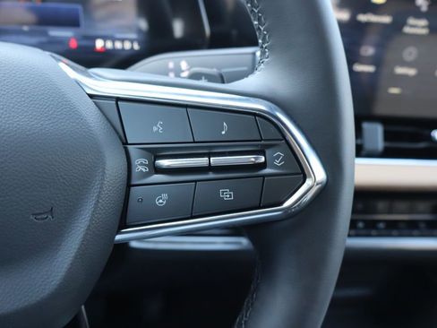 New 2026 Chevrolet Equinox ACTIV w/ Safety and Technology Package AWD/4WD image 8