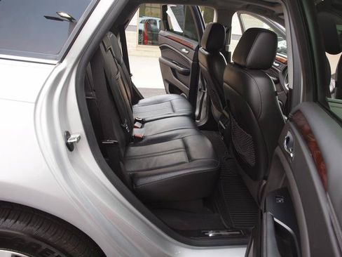 Used 2016 Cadillac SRX Luxury w/ Driver Awareness Package AWD/4WD image 7