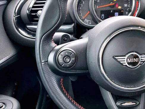Used 2019 MINI Cooper Clubman S image 23