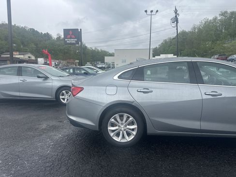 Used 2024 Chevrolet Malibu LT FWD image 4