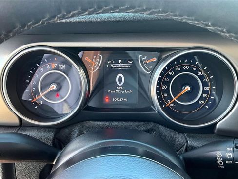 Used 2018 Jeep Wrangler Unlimited Sport S AWD/4WD image 13