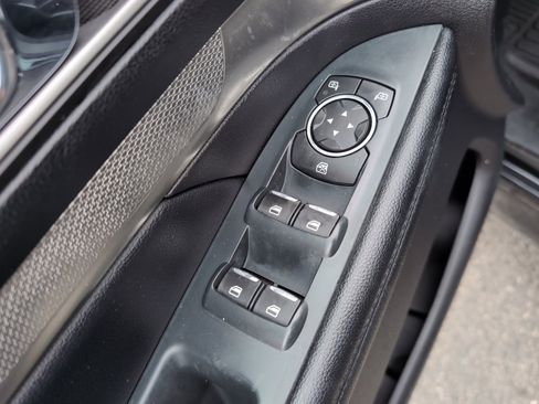 Used 2019 Ford Explorer XLT w/ Equipment Group 201A image 12