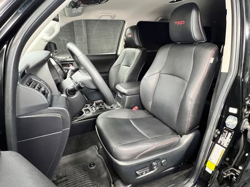 Used 2022 Toyota 4Runner TRD Off-Road Premium AWD/4WD image 5