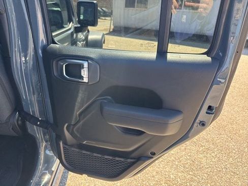 Used 2026 Jeep Wrangler Unlimited Sport AWD/4WD image 16