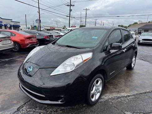 Used 2015 Nissan Leaf SV image 1