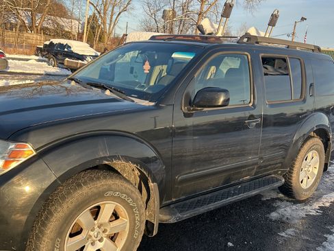 Used 2008 Nissan Pathfinder SE w/ Premium Pkg image 9