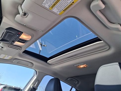 Certified 2025 Subaru Crosstrek 2.5i Limited w/ Crosstrek Mirror Package image 27