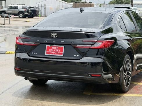 Used 2026 Toyota Camry XLE FWD image 7