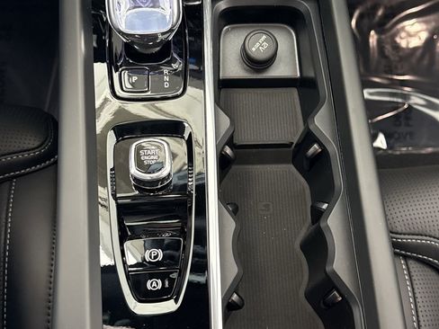 New 2026 Volvo XC60 B5 Ultra w/ Protection Package Premier image 31