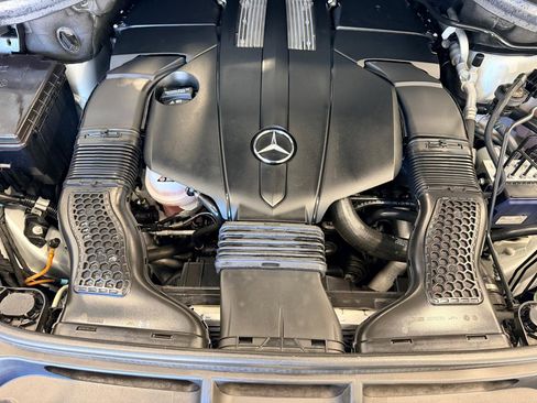 Used 2015 Mercedes-Benz GL 450 4MATIC image 60