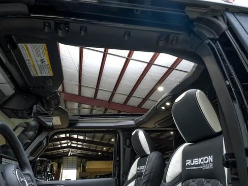 Used 2025 Jeep Wrangler Unlimited Rubicon 392 image 18