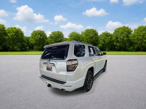 Used 2024 Toyota 4Runner Limited AWD/4WD image 7