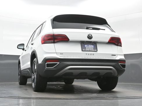 Used 2023 Volkswagen Taos SE w/ Panoramic Sunroof Package AWD/4WD image 31