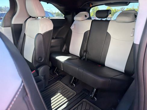 Used 2026 Toyota Sienna XSE AWD/4WD image 29
