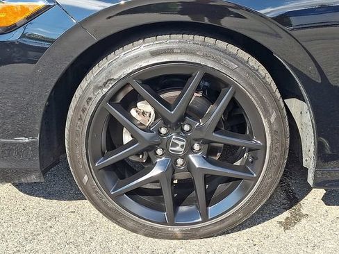 Used 2023 Honda Civic Sport image 8