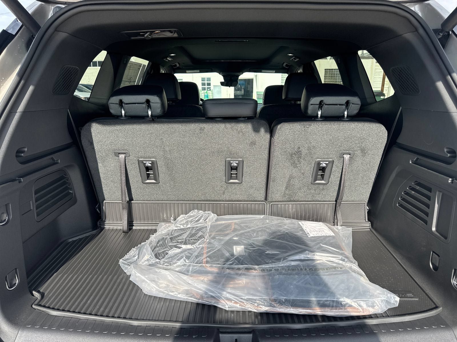 New 2027 GMC Acadia AT4 w/ AT4 Reserve Package AWD/4WD image 26