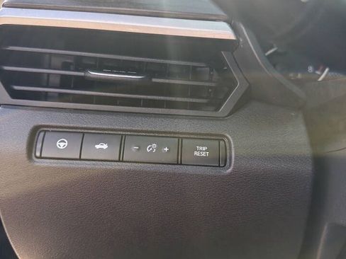Used 2023 Nissan Altima 2.5 SV w/ SV Premium Package AWD/4WD image 16