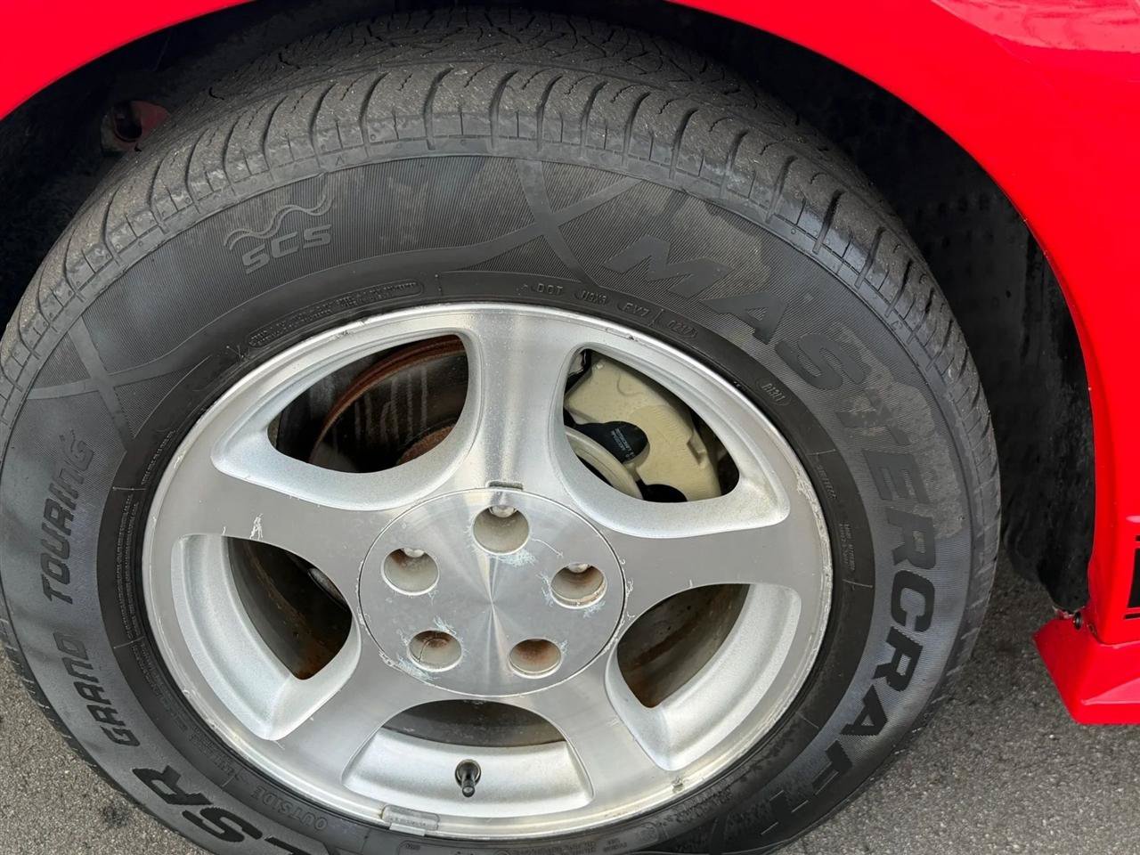 Used 2002 Ford Mustang Convertible RWD image 15