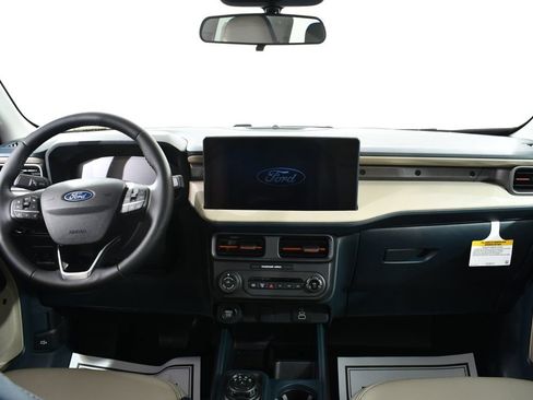 New 2026 Ford Maverick Lariat image 7