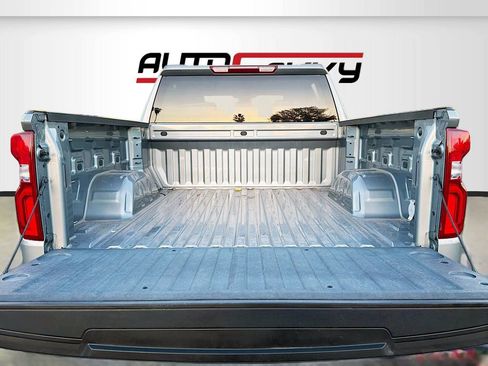 Used 2024 Chevrolet Silverado 1500 RST AWD/4WD image 25