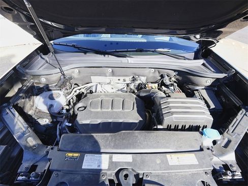 Certified 2025 Volkswagen Atlas SEL Premium R-Line image 35