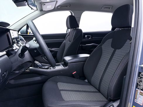 Used 2022 Kia Sorento LX image 17