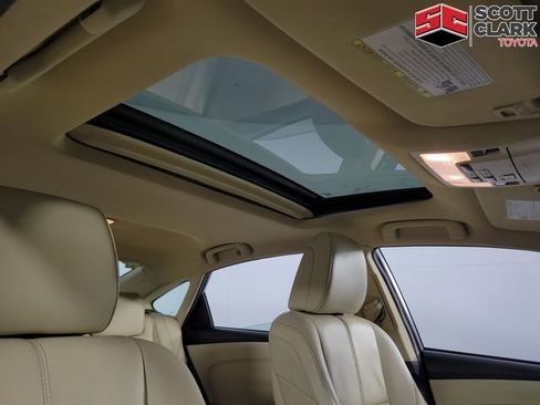 Used 2013 Toyota Avalon Limited FWD image 16
