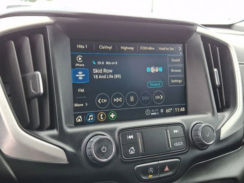 Certified 2024 GMC Terrain SLT FWD image 17