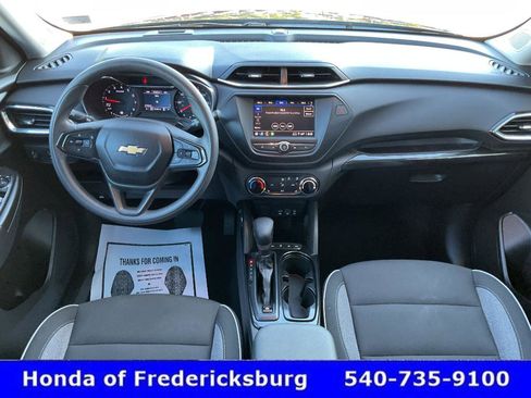 Used 2023 Chevrolet TrailBlazer LT AWD/4WD image 39