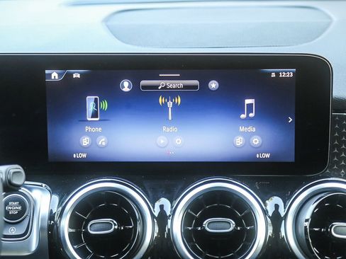 Used 2026 Mercedes-Benz GLB 250 GLB 250 image 12