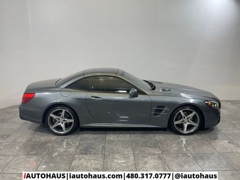 Used 2017 Mercedes-Benz SL 550 image 49