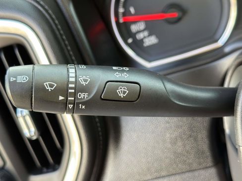 Used 2020 Chevrolet Silverado 1500 LTZ w/ LTZ Premium Package image 16