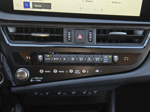 New 2025 Lexus ES 350 Ultra Luxury w/ Accessory Package (Z1) image 14