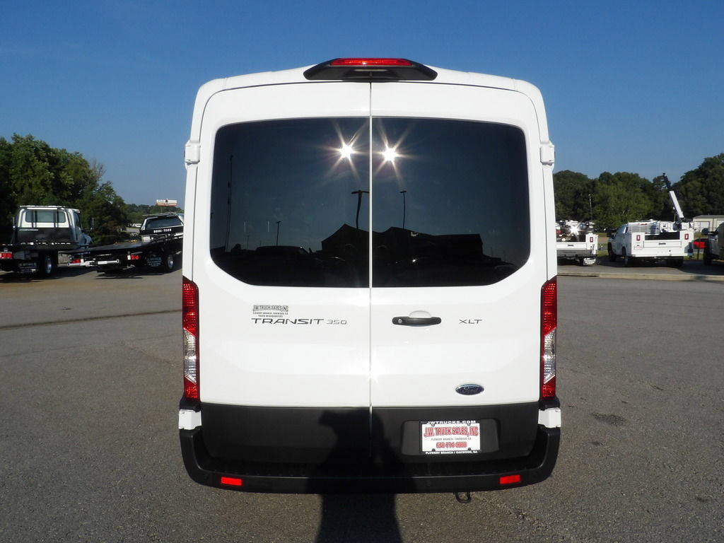 Used 2025 Ford Transit 350 XLT RWD image 6