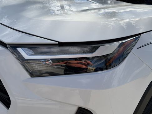 Used 2022 Toyota RAV4 XLE image 8