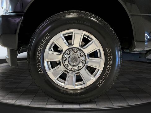 Used 2019 Ford F250 Platinum w/ Platinum Ultimate Package image 34