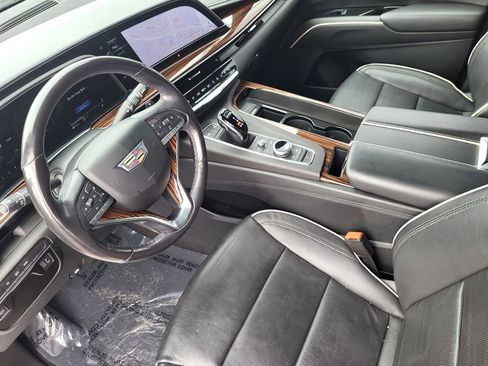 Used 2021 Cadillac Escalade Premium Luxury AWD/4WD image 12