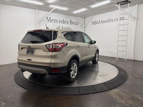 Used 2017 Ford Escape SE image 7