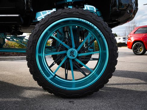 Used 2024 GMC Sierra 2500 Denali Ultimate image 13