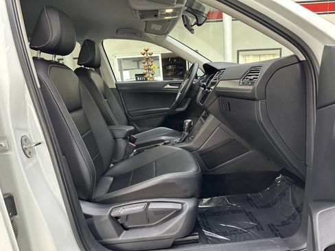 Used 2021 Volkswagen Tiguan S image 17